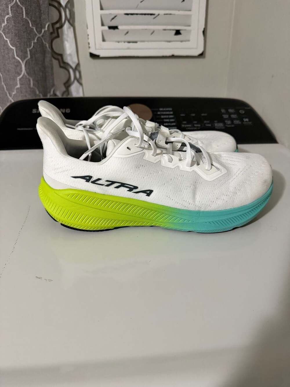 Altra Experience Flow 2 Men's Road Running Shoe - White/Lime Green/Teal